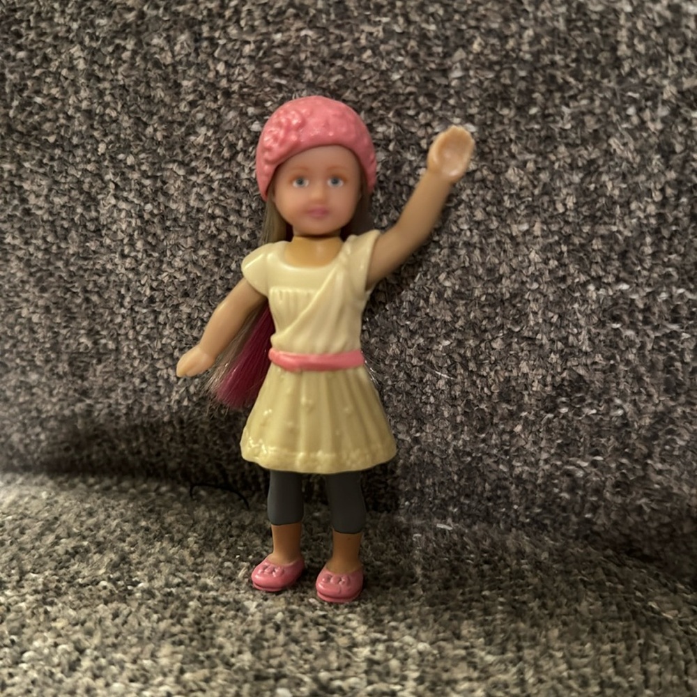 McDonald’s American Girl Mini Doll Happy Meal Kids Toy Isabelle (2014)